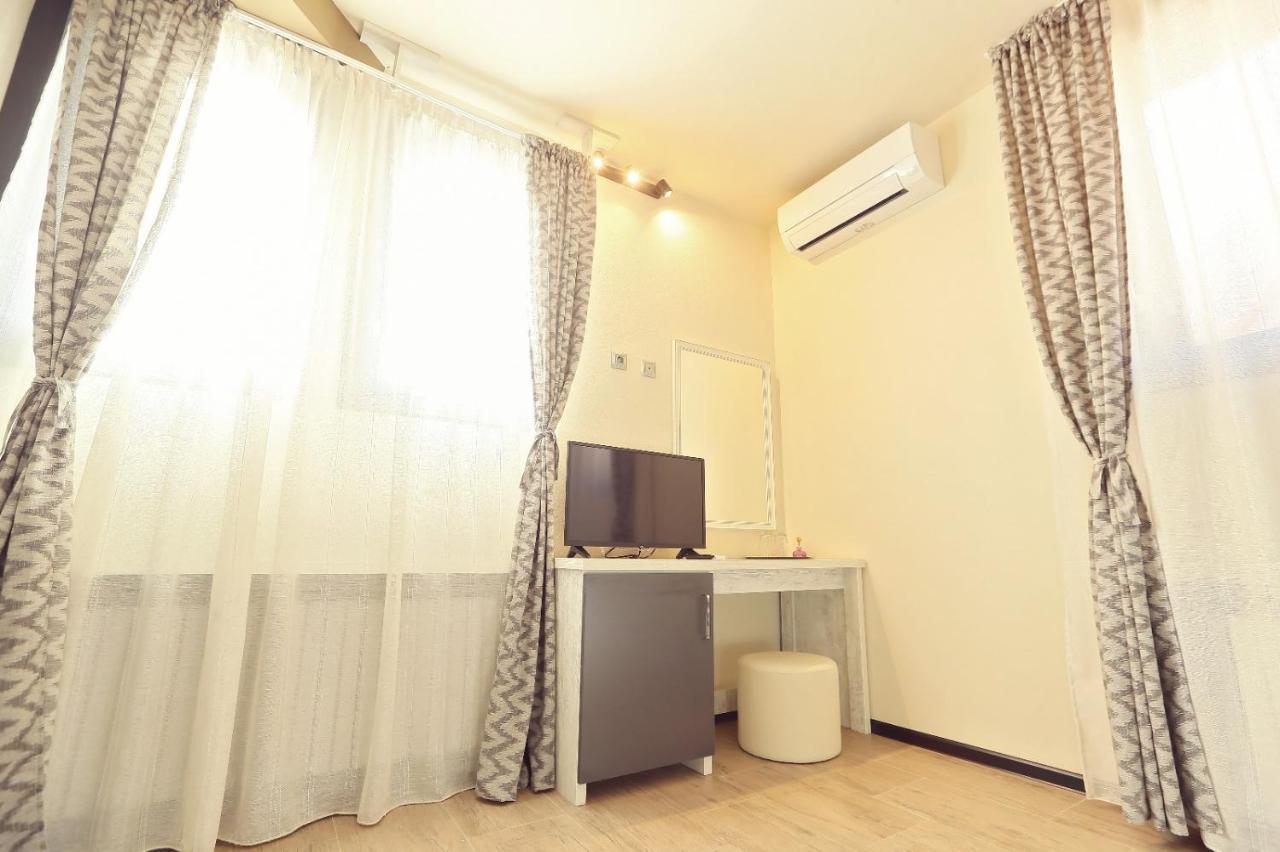 באילה אונו מאי Dezire Guesthouse מראה חיצוני תמונה