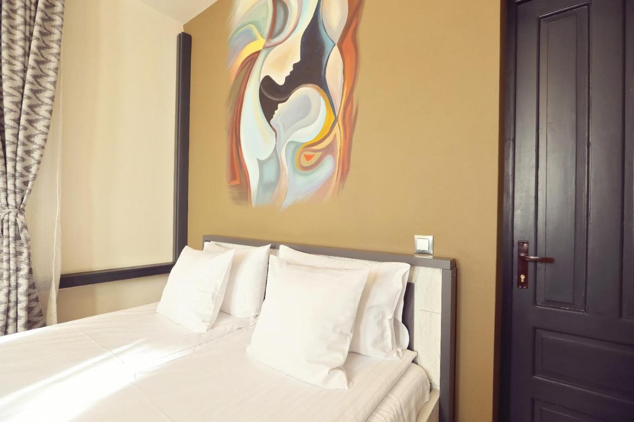 באילה אונו מאי Dezire Guesthouse מראה חיצוני תמונה